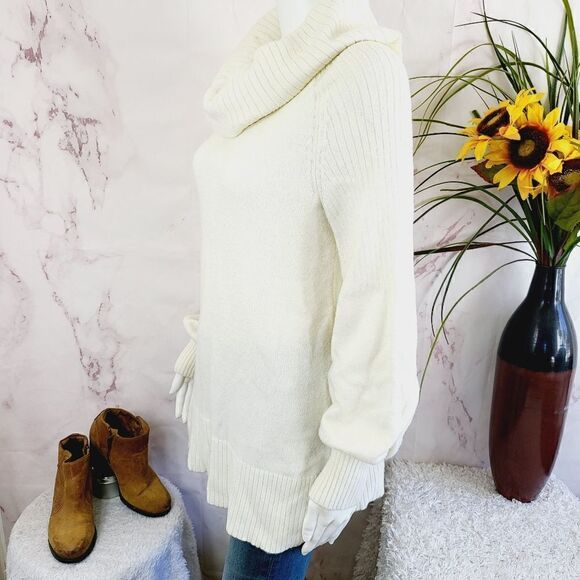 Anthropologie on or off shoulder soft knit sweater tunic - Picture 6 of 9